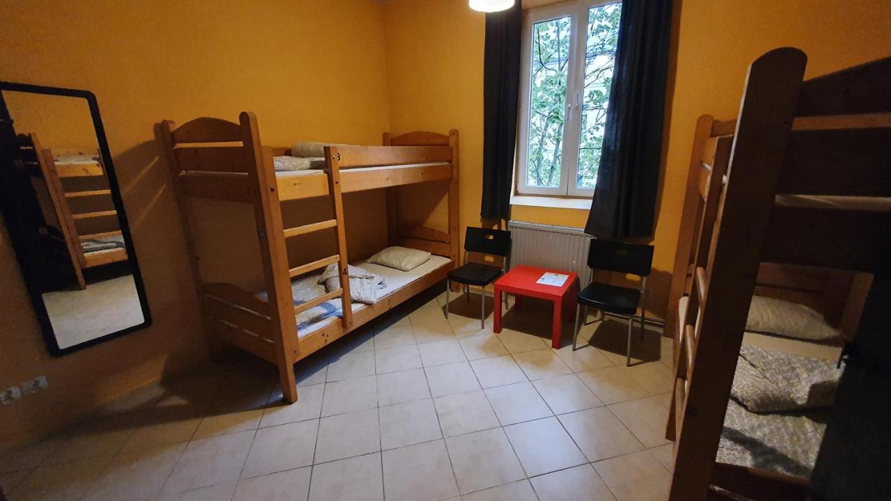 Momotown Hostel Krakow Room photo